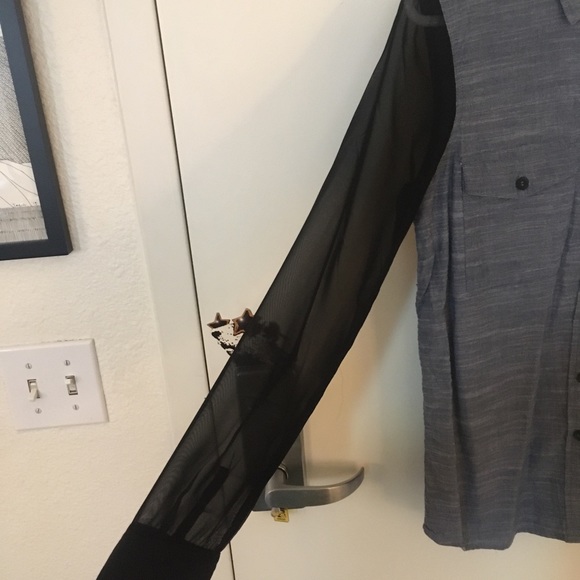 Hurley Blouse - Picture 3 of 4